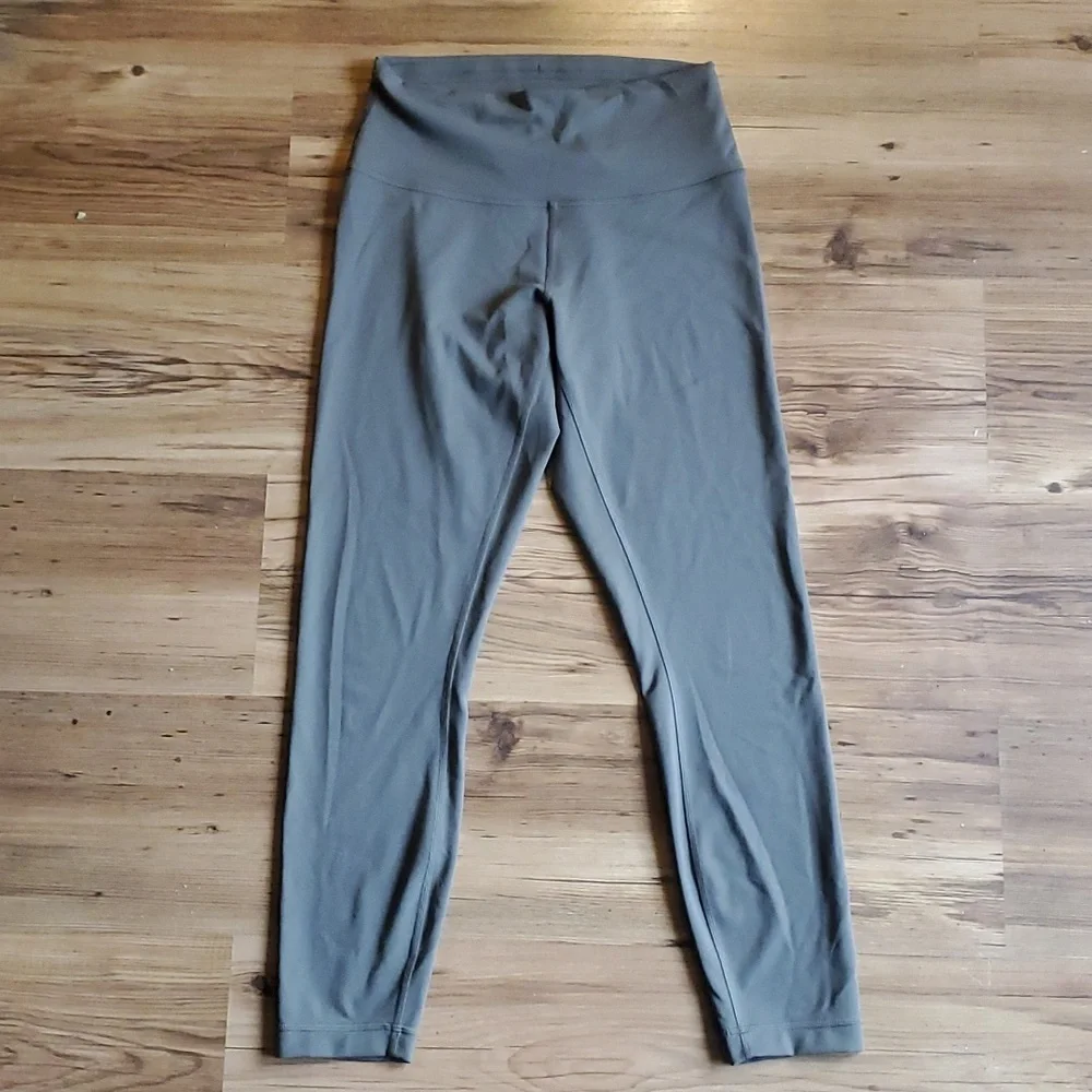 lululemon athletica Olive High-Rise Align 7/8 Leggings - Picture 6 of 9